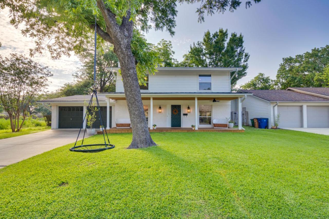 Central Austin Home Indoor And Outdoor Play Areas Exterior photo