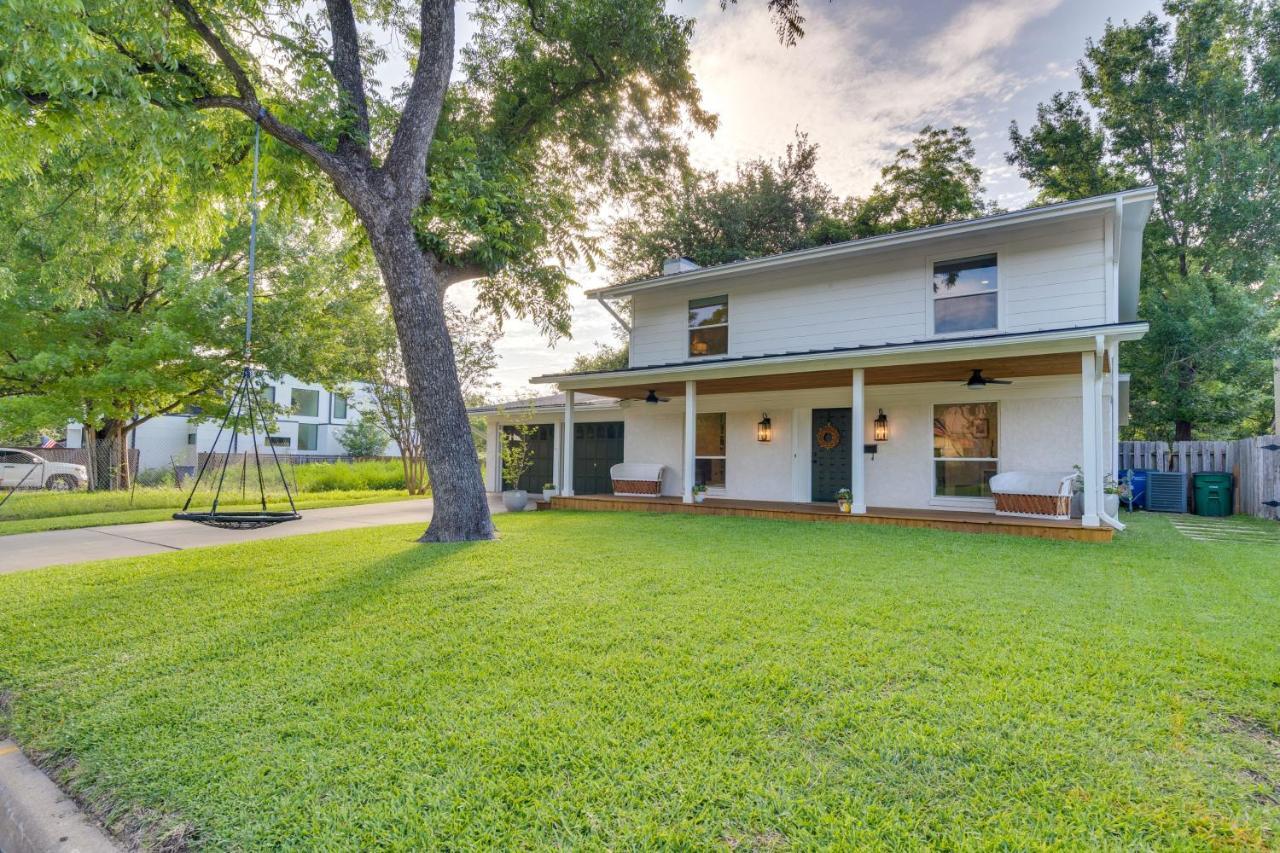 Central Austin Home Indoor And Outdoor Play Areas Exterior photo